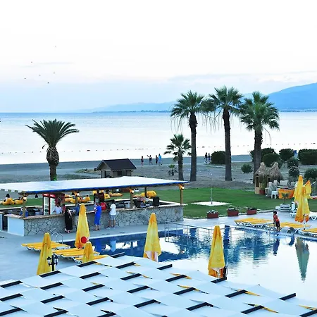 Afytos Tatil Koyu Resort *