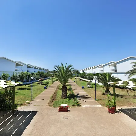 Resort Afytos Tatil Koyu Akçay